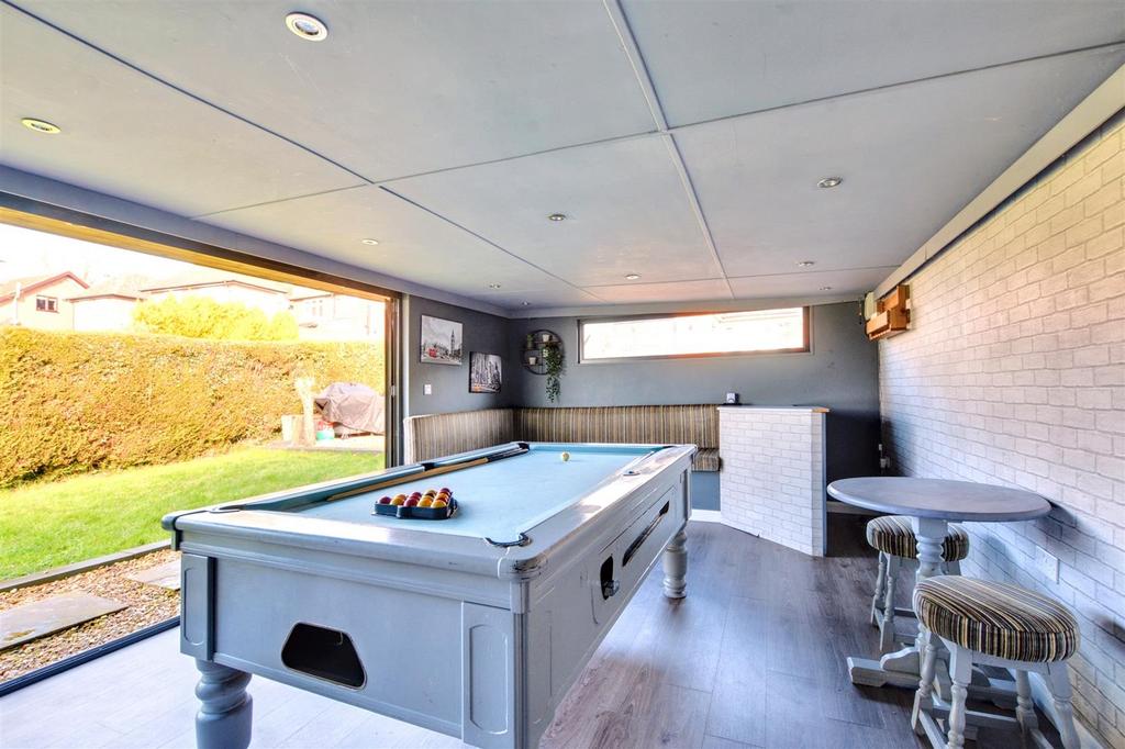 Summer House 2.jpeg