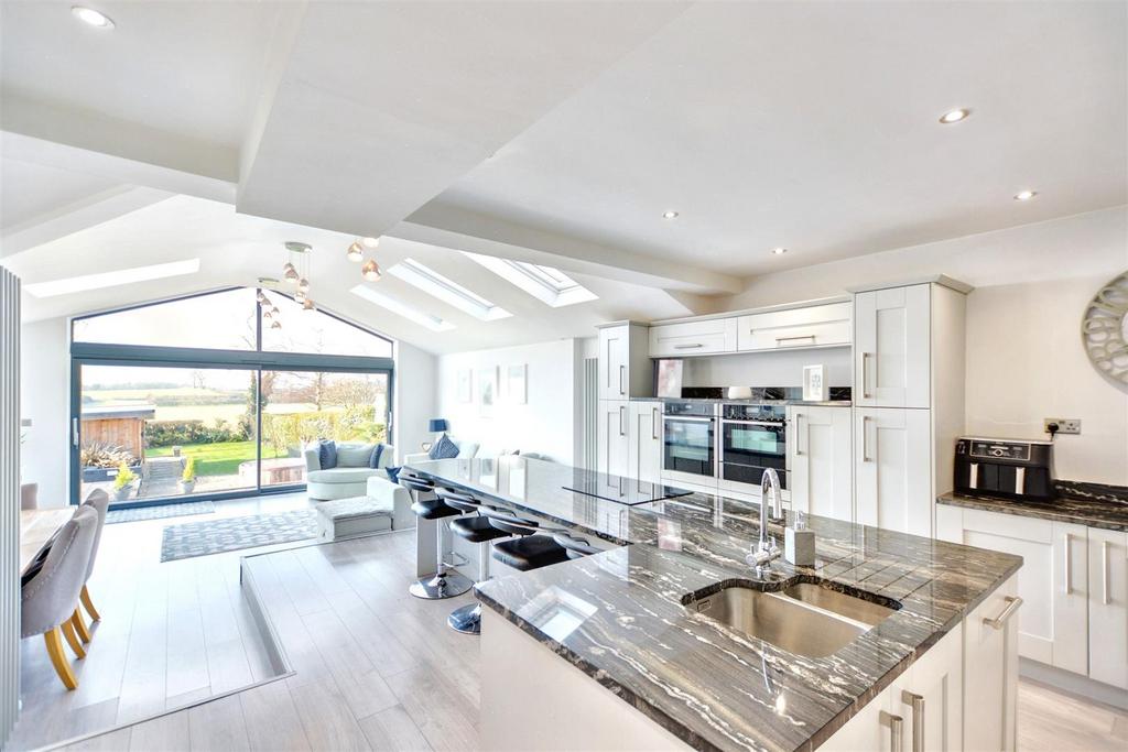 34 Rushy - Kitchen Diner 2.jpeg