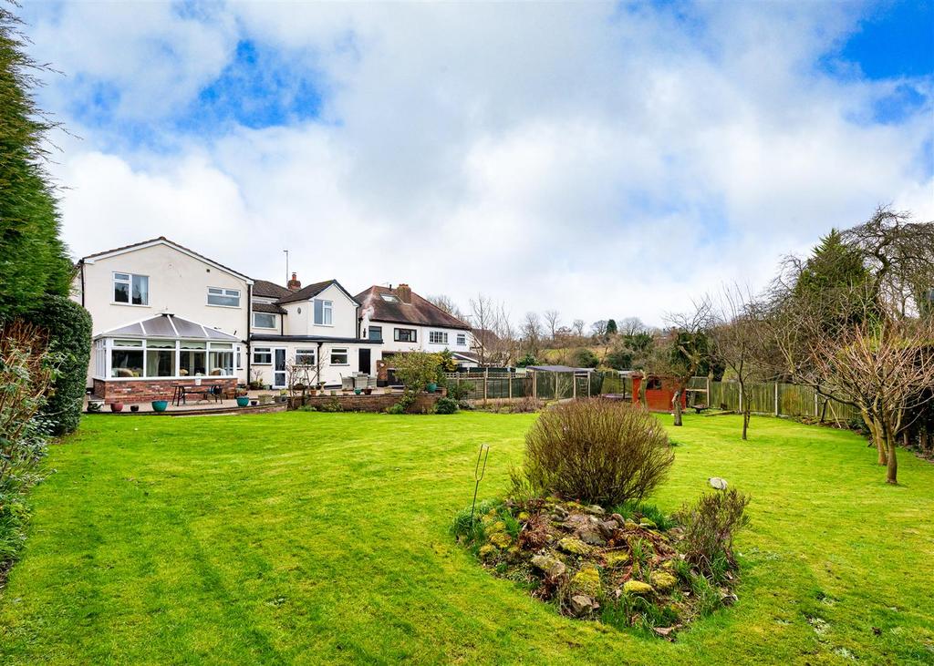 66 Sedgley Road-garden3 FEB25.jpg