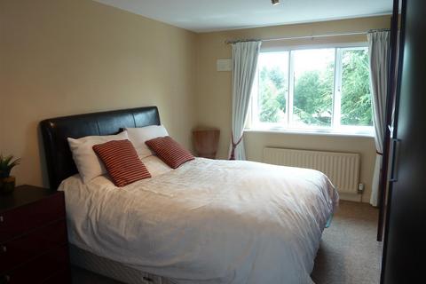 2 bedroom apartment to rent, Schools Hill, Cheadle SK8