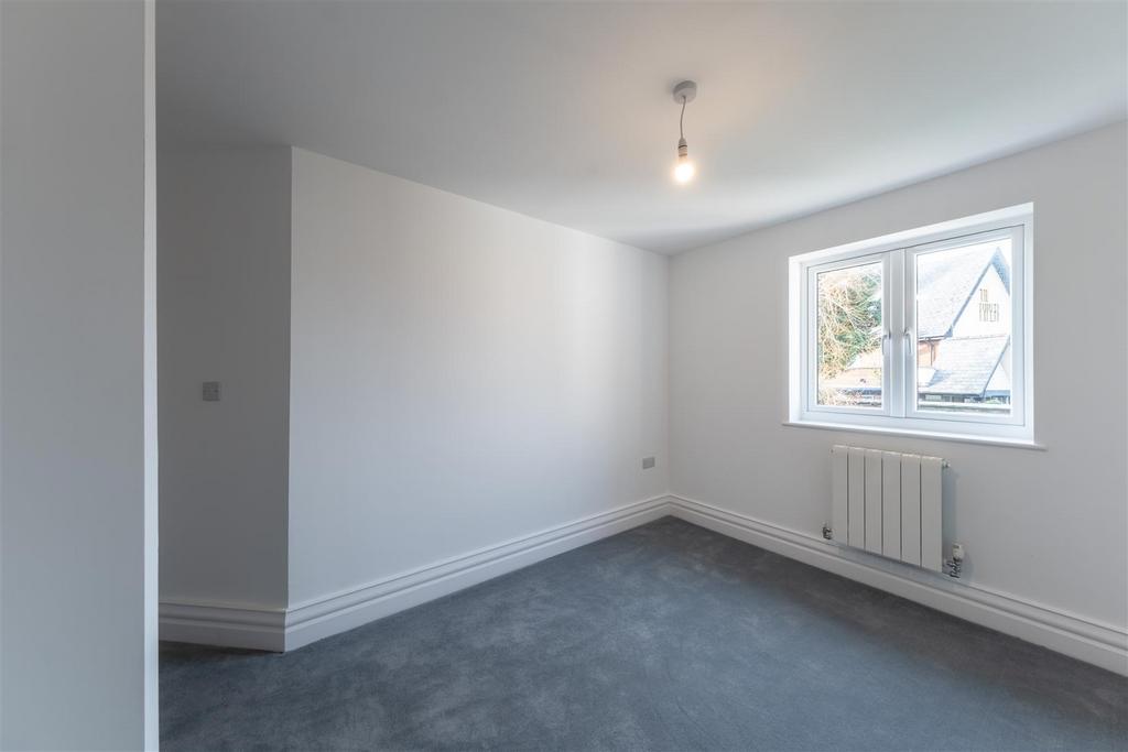 94 and 96 Pipers Lane-062.jpg