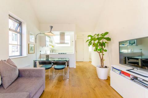 2 bedroom flat for sale, Elliotts Place, Islington, London, N1