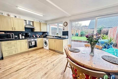 3 bedroom detached house for sale, Brickfield Close, Hixon, Stafford, ST18 0NY