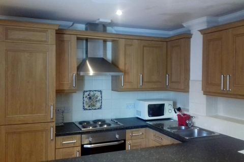 2 bedroom apartment to rent, The Walk, Roath, Cardiff