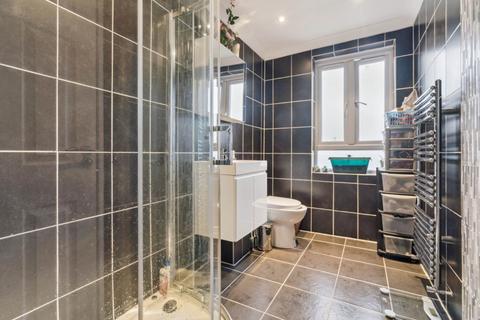 1 Halter Close, Borehamwood, WD6 2SN