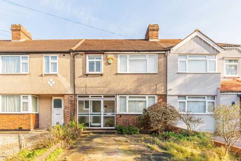 3 bedroom terraced house to rent, Lyndhurst Avenue, Norbury, London, SW16