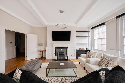 4 bedroom flat for sale, George Street, Marylebone, W1H.