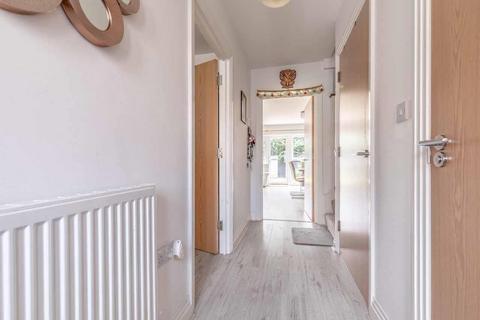 17 Foxherne, Slough, SL3 7AR