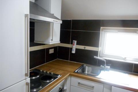 2 bedroom apartment to rent, Gordon Road, Cardiff