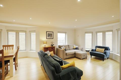 2 bedroom apartment for sale, Olympian Court, York