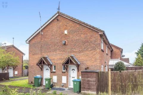 1 bedroom cluster house for sale, Larch Close, Aylesbury