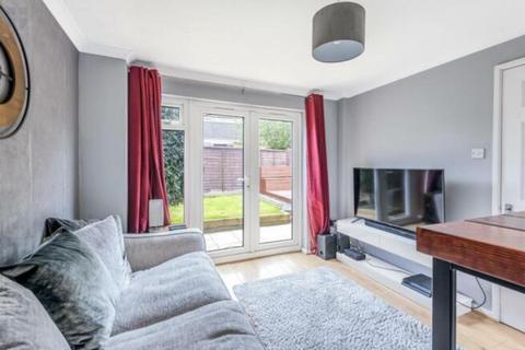 1 bedroom cluster house for sale, Larch Close, Aylesbury