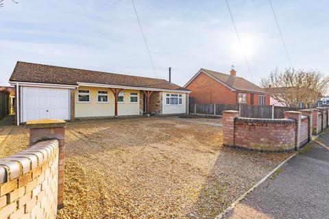 4 bedroom detached bungalow for sale, Mill Road, Mattishall