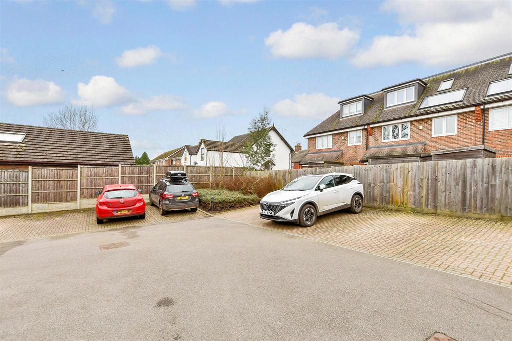 Parking/Driveway
