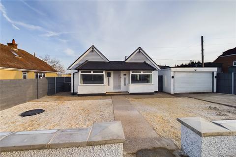 4 bedroom bungalow to rent, Bath Road, Padworth, Reading, Berkshire, RG7