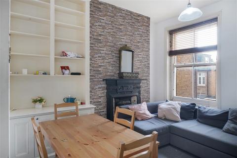 2 bedroom flat for sale, Munster Road, SW6