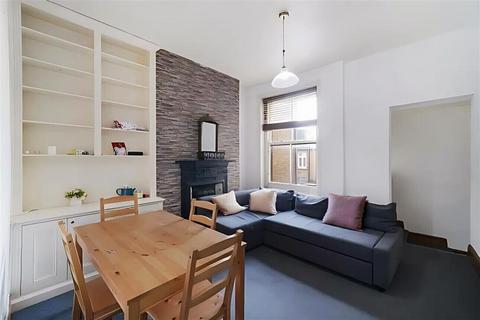 2 bedroom flat for sale, Munster Road, SW6