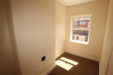 2 bedroom end of terrace house to rent, Hurdsman Street, Oswestry