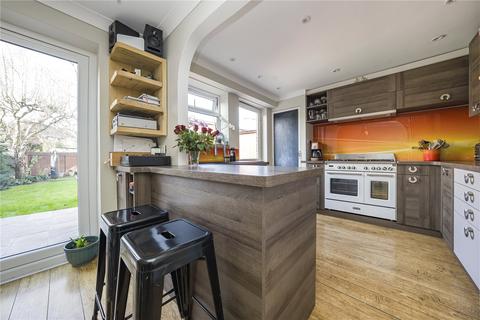 165 Hall Road, Isleworth, TW7 7PD