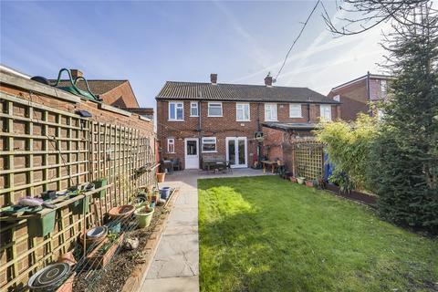 165 Hall Road, Isleworth, TW7 7PD