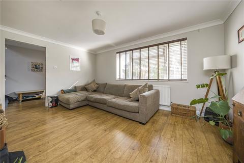 165 Hall Road, Isleworth, TW7 7PD