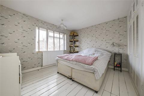 165 Hall Road, Isleworth, TW7 7PD