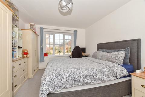 2 bedroom ground floor flat for sale, Marjoram Avenue, Cranleigh, Surrey