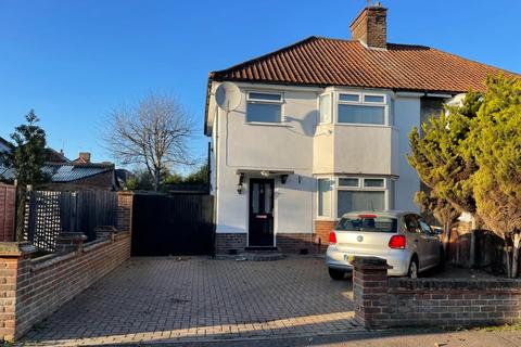 3 bedroom house to rent, St. George's Road, Hertfordshire WD24