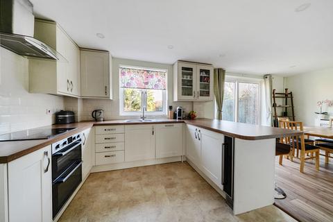 35 Cobbetts Walk, Bisley, Woking, GU24 9DU