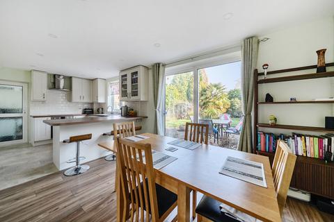 35 Cobbetts Walk, Bisley, Woking, GU24 9DU