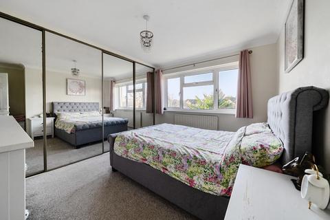 35 Cobbetts Walk, Bisley, Woking, GU24 9DU