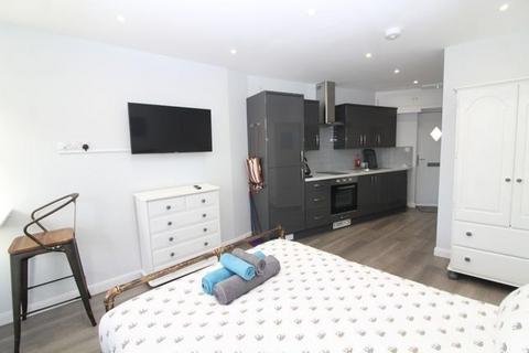 1 bedroom flat for sale, 114B Tycoch Road, Sketty, Swansea, West Glamorgan, SA2 9EQ