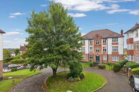 3 bedroom apartment to rent, Colney Hatch Lane, London N10