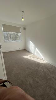 3 bedroom apartment to rent, Colney Hatch Lane, London N10