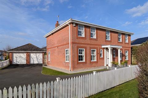 4 bedroom detached house for sale, Cardinal Gardens, Lytham