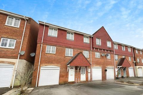 11 Belfry Square, Beggarwood, Basingstoke, RG22 4WZ