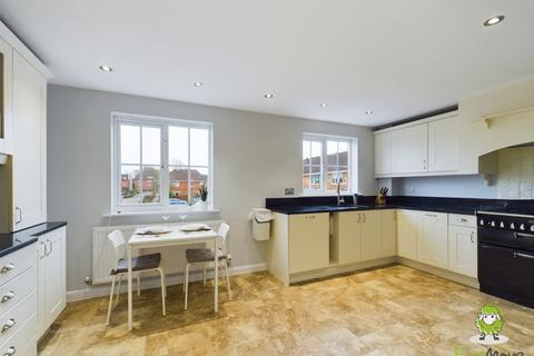 11 Belfry Square, Beggarwood, Basingstoke, RG22 4WZ