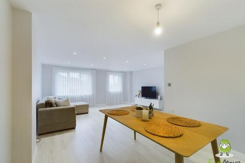 11 Belfry Square, Beggarwood, Basingstoke, RG22 4WZ