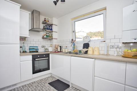 2 bedroom flat for sale, Beach Marine, The Riviera, Sandgate, CT20 3AE