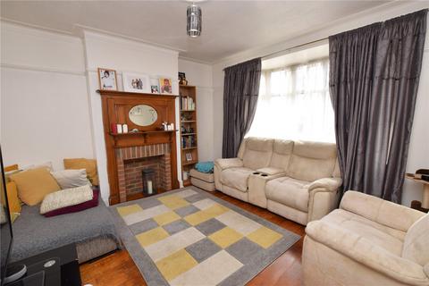 4 bedroom terraced house for sale, Kings Avenue, Romford, RM6