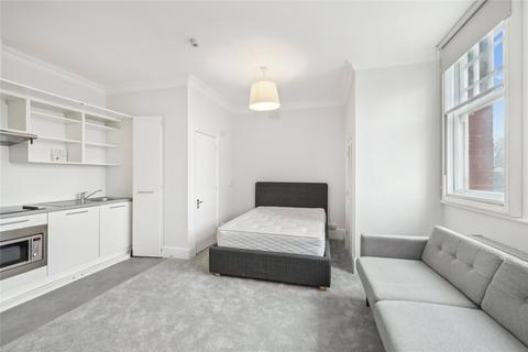 Studio to rent, Egerton Gardens, London, SW3