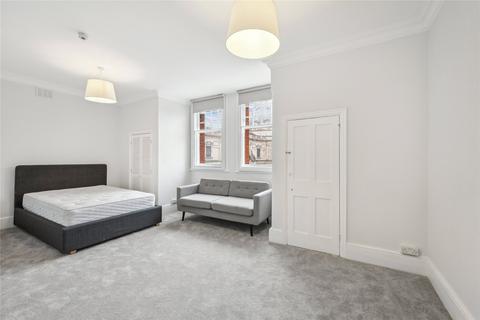 Studio to rent, Egerton Gardens, London, SW3