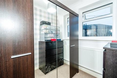 4 Howgate, Bradford, BD10 9RD