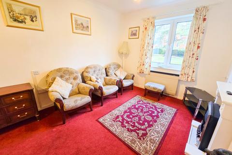 2 bedroom ground floor flat for sale, Acorn Close Flat 232 Ferguson Court, Burnage