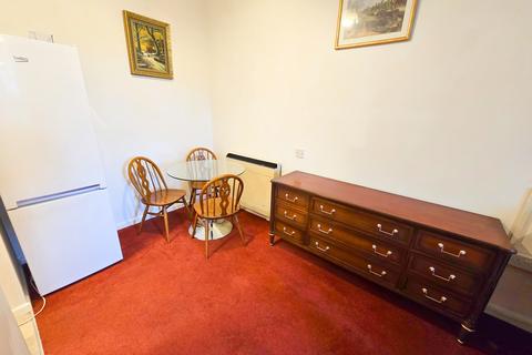 2 bedroom ground floor flat for sale, Acorn Close Flat 232 Ferguson Court, Burnage