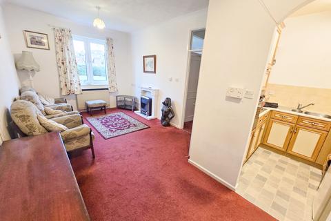 2 bedroom ground floor flat for sale, Acorn Close Flat 232 Ferguson Court, Burnage