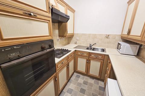 2 bedroom ground floor flat for sale, Acorn Close Flat 232 Ferguson Court, Burnage