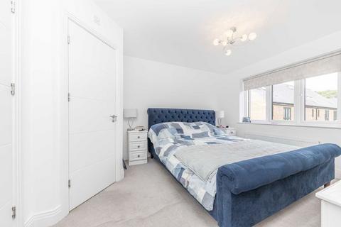 4 bedroom house for sale, Orchard Farm Avenue, East Molesey KT8