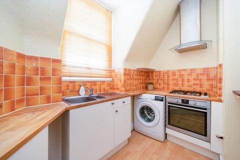 1 bedroom flat for sale, Tetherdown, London N10