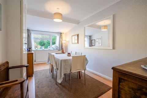 11 Pembroke Close, Ascot, SL5 0AB